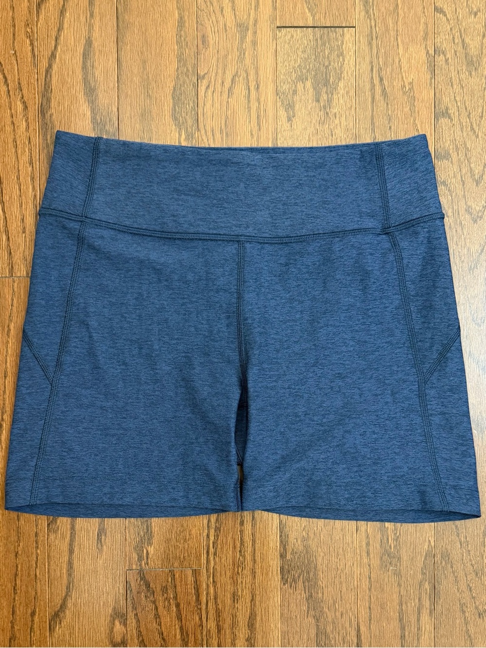 Outdoor Voices EUC Warmup 5” Biker Shorts Navy Blue size Medium